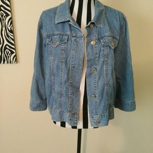 Light Weight 3/4 Sleeve Denim Jacket